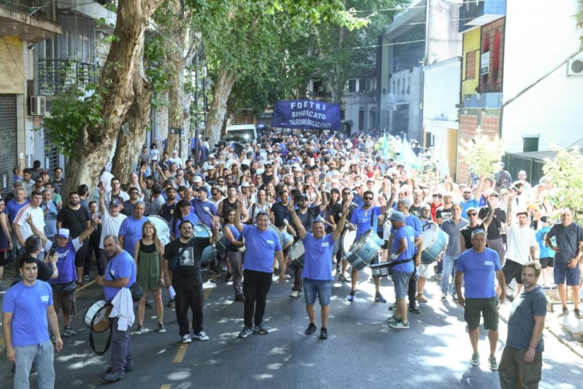 FOETRA se movilizó a Plaza de Mayo contra la reforma laboral y ratificó el plan de lucha