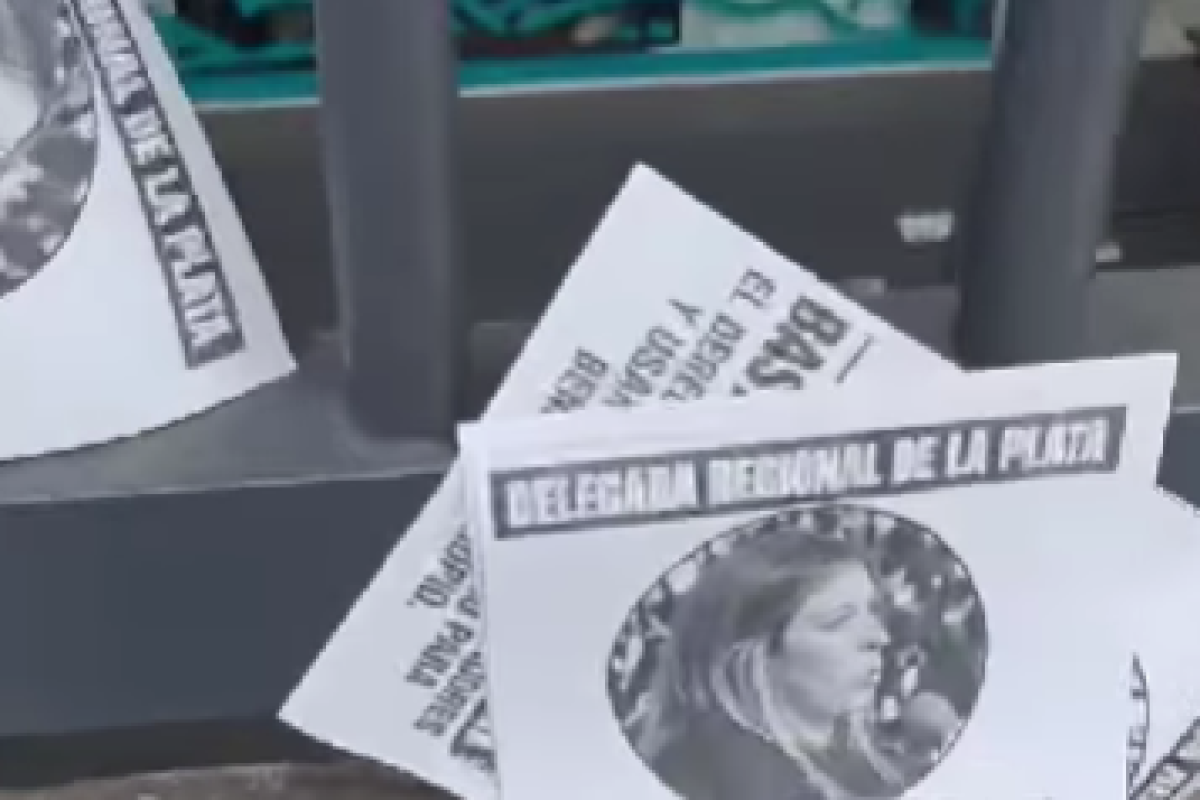 Aparecieron panfletos contra la delegada regional del Ministerio de Trabajo