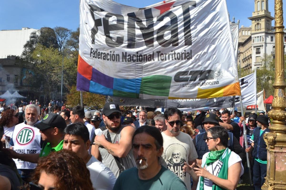 Organizaciones sociales se movilizaron al Obelisco y denunciaron el avance del poder narco en los barrios populares