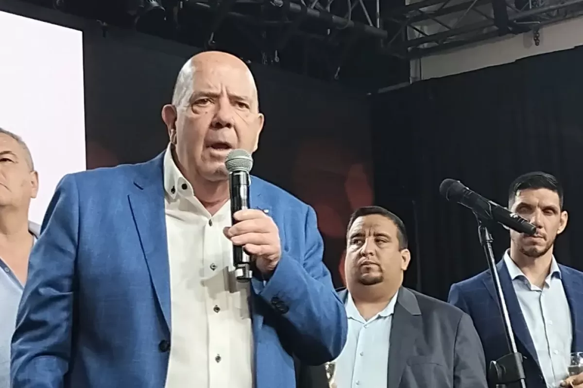 Héctor Laplace fue reelecto en AOMA con más del 98% de los votos y seguirá al frente hasta 2030