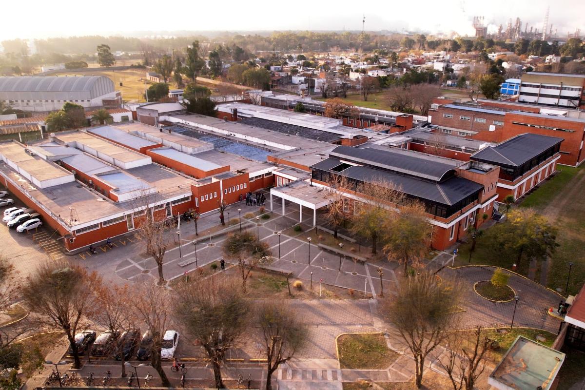 La UTN La Plata abrió la inscripción al ingreso 2027 y suma modalidades flexibles para estudiantes secundarios