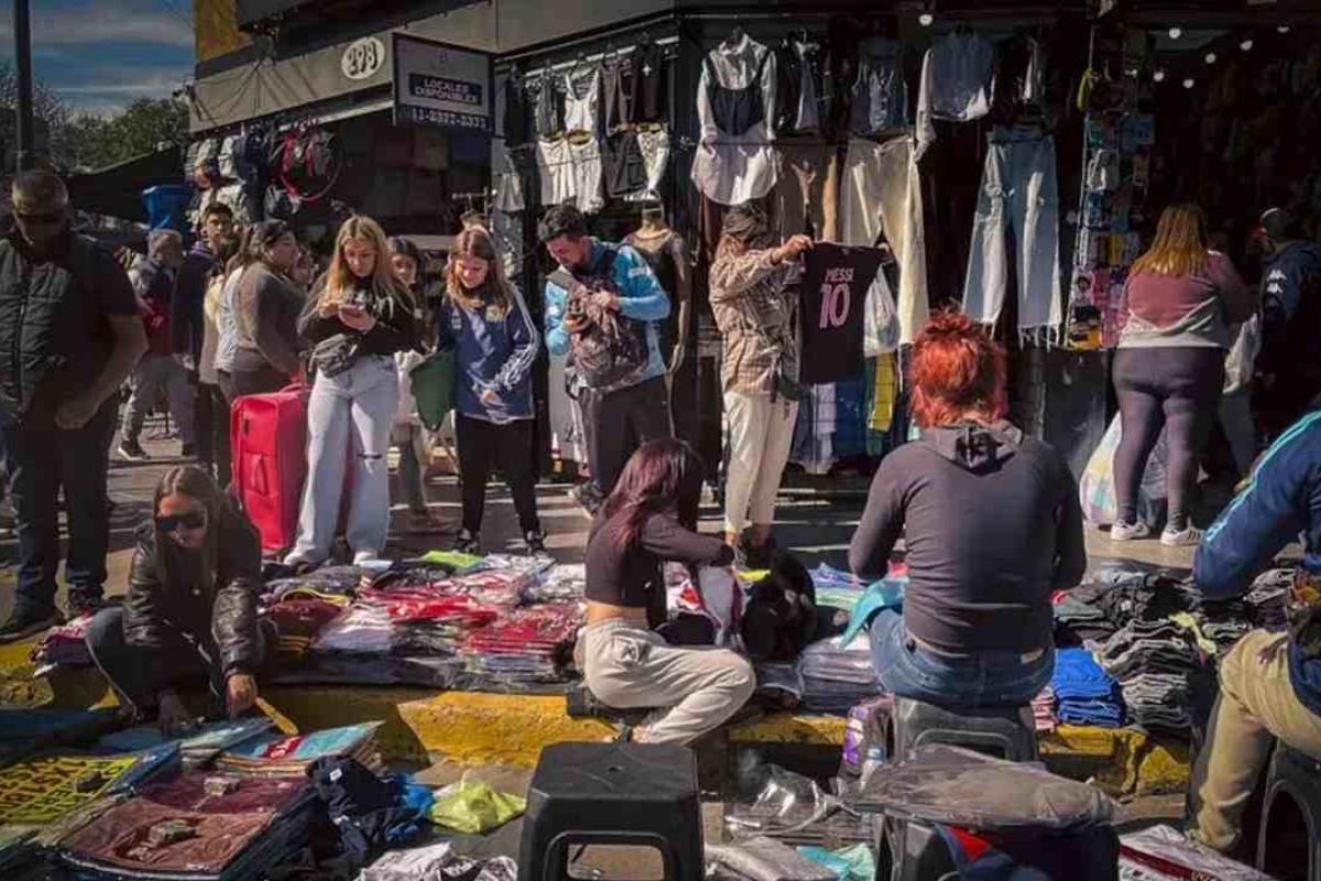 La informalidad laboral alcanzó el 44,2% y profundiza la precarización entre jóvenes y mujeres