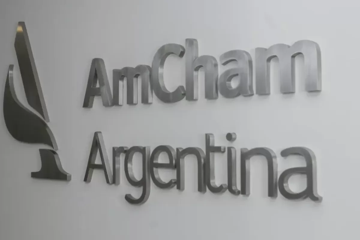 “Relaciones laborales modernas”: el pedido de AmCham a Milei tras la victoria oficialista del domingo