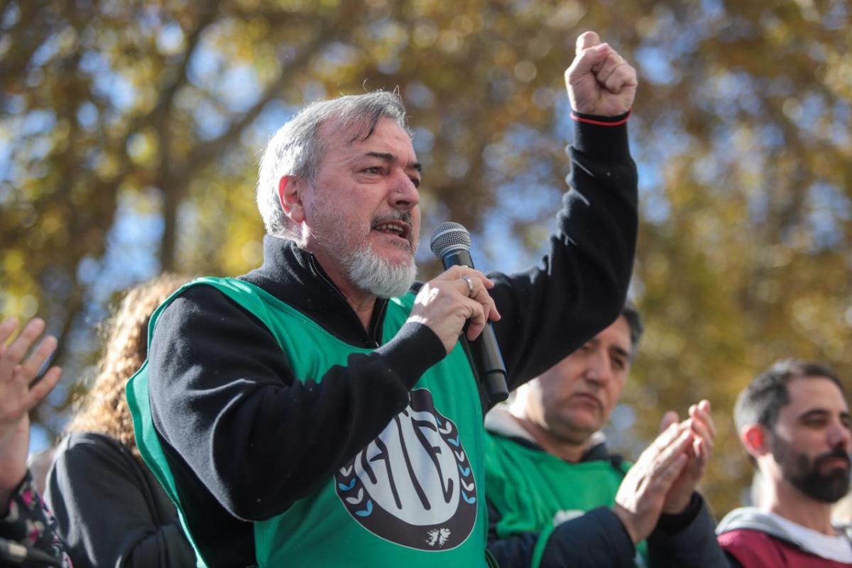 ATE denuncia nuevo ajuste estatal y convoca a intensificar protestas antes del fin de las facultades delegadas