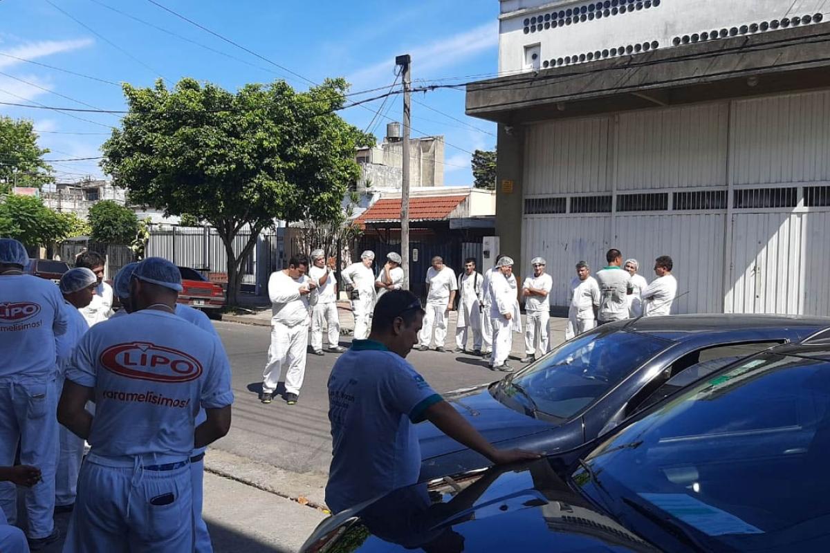 Paro indefinido en Lipo: más de 100 trabajadores suspenden tareas por pagos incompletos