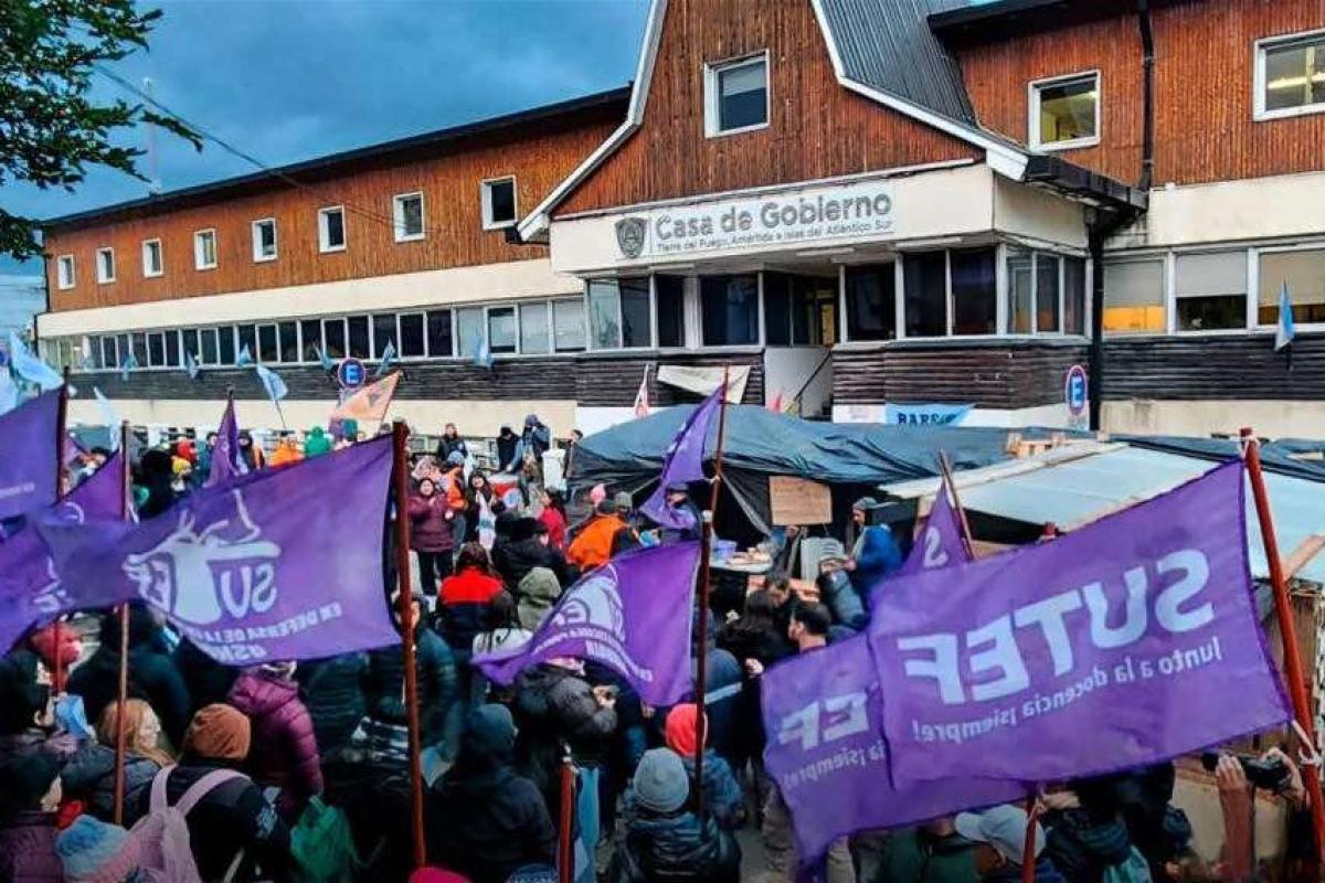 Tierra del Fuego: el paro docente entra en su tercera semana y el SUTEF rechaza una nueva oferta salarial
