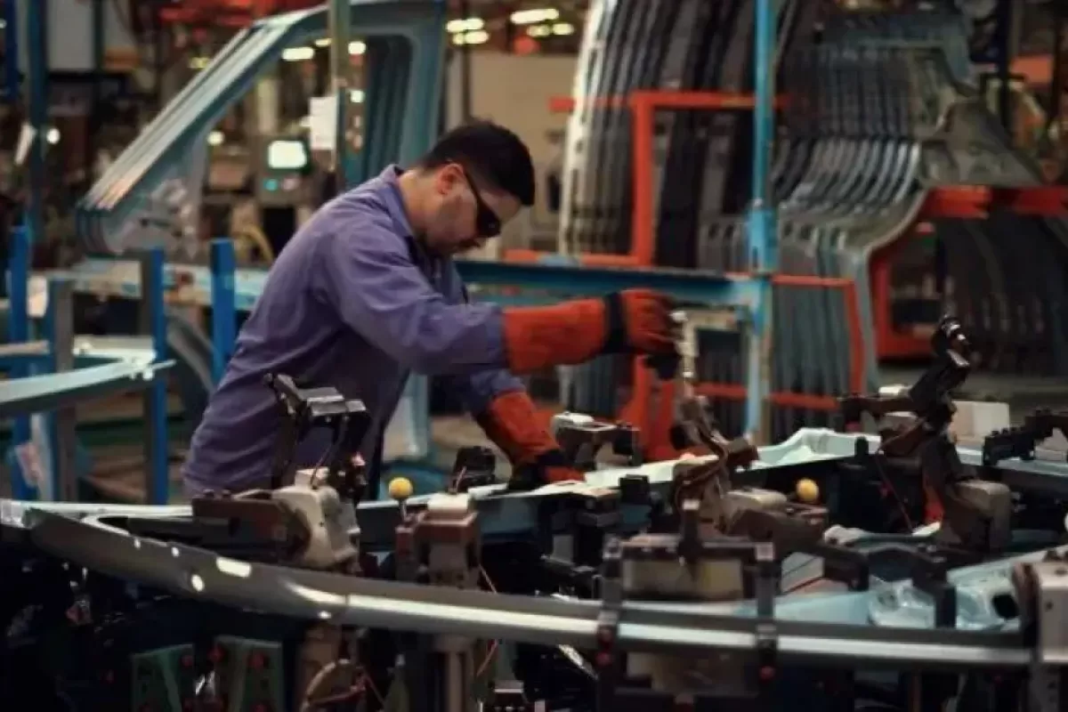 La industria pierde 160 empleos por día y se profundiza el deterioro del sector manufacturero