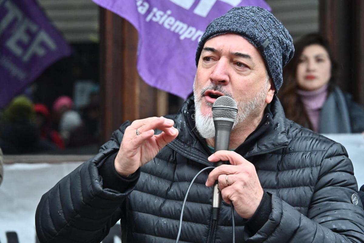 ''Te parecés bastante a Galtieri'': Aguiar cruzó a Milei tras su discurso sobre Malvinas