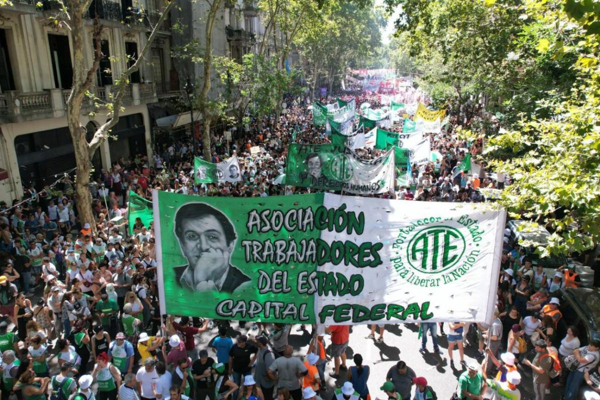 ATE marchó al Ministerio de Hacienda porteño para reclamar aumentos salariales y estabilidad laboral