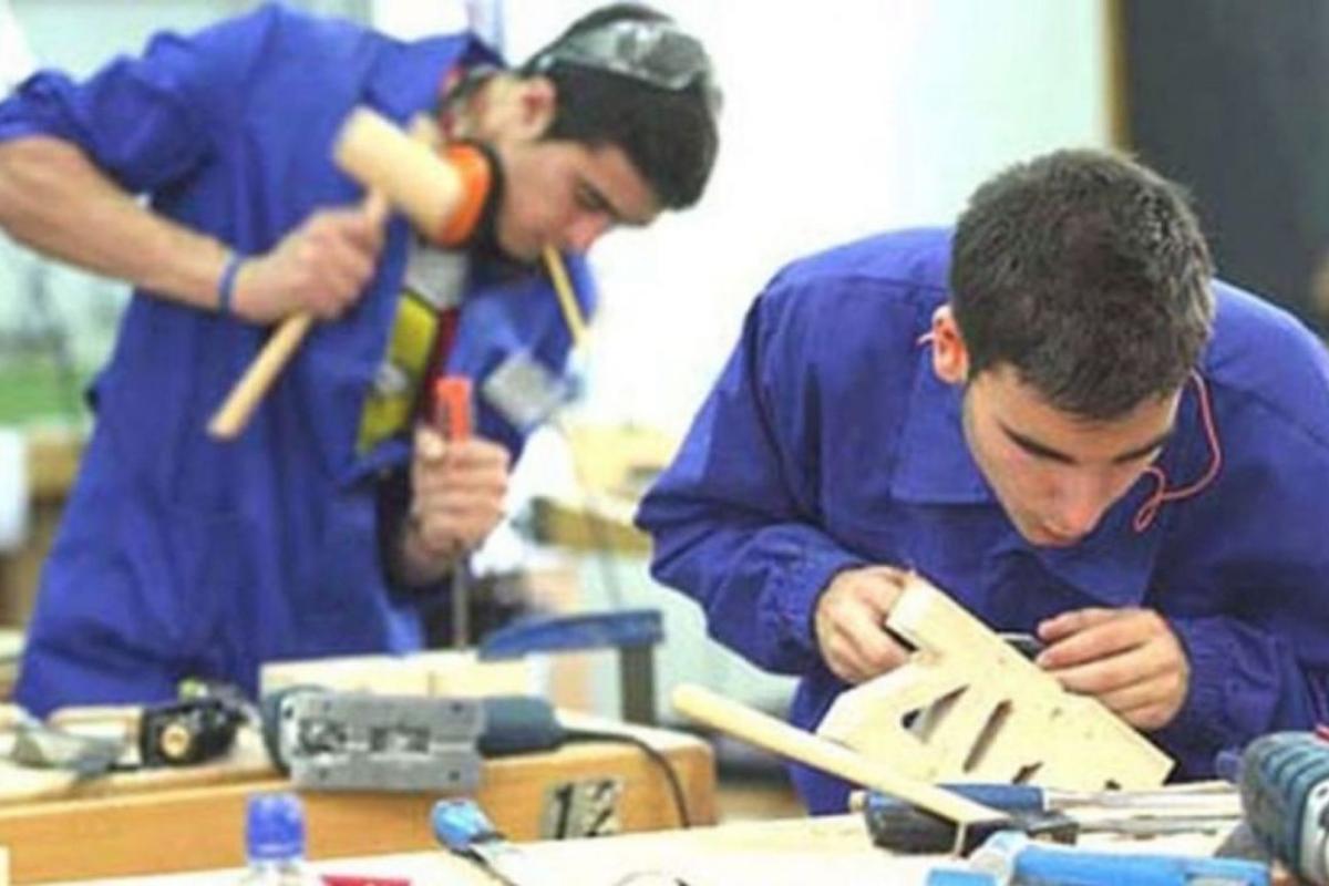 El empleo registrado cayó a su nivel más bajo en 50 meses: Buenos Aires concentró la mayor pérdida de puestos