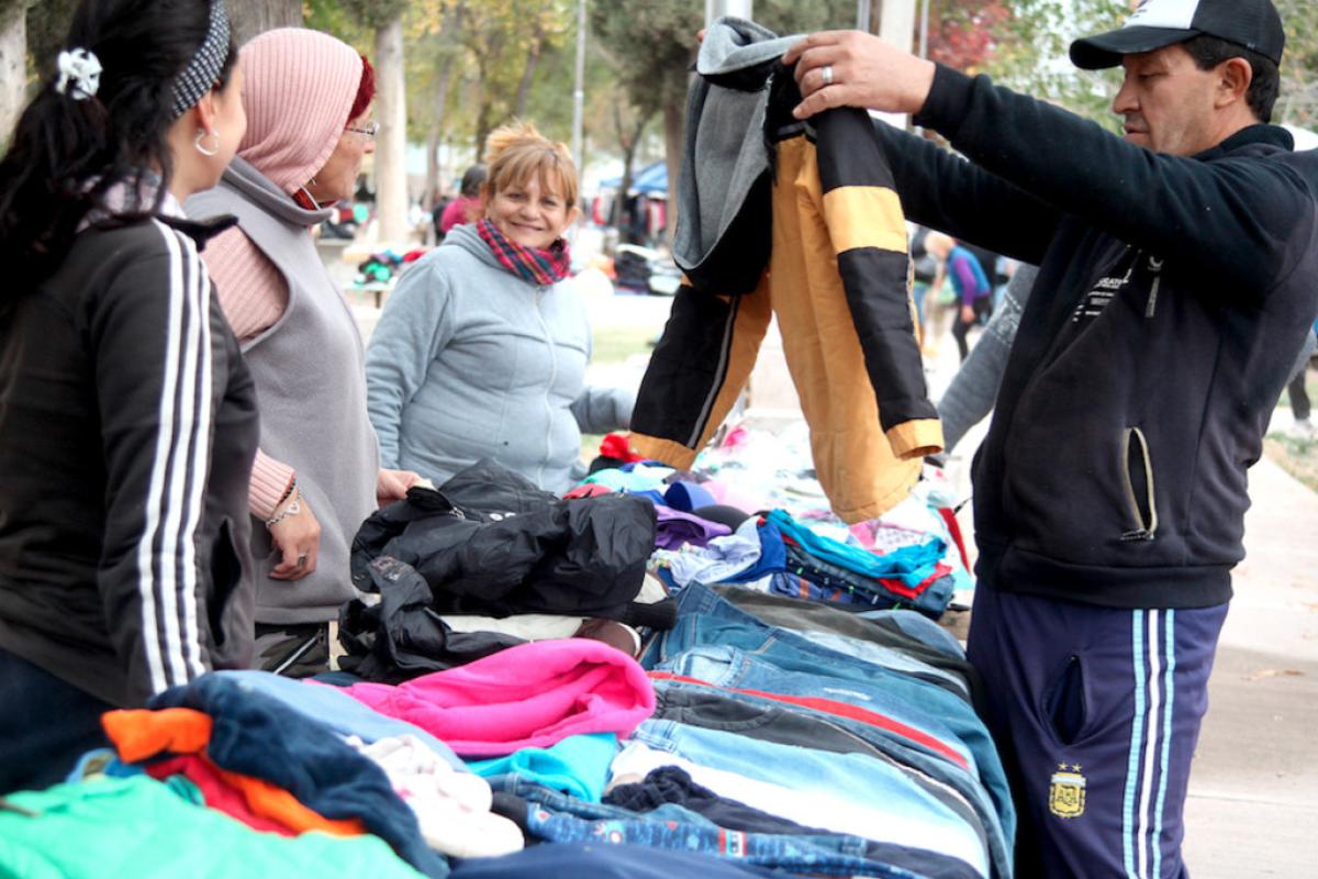 Feriantes cuestionan la reforma laboral y advierten que deja afuera al 75% de los trabajadores