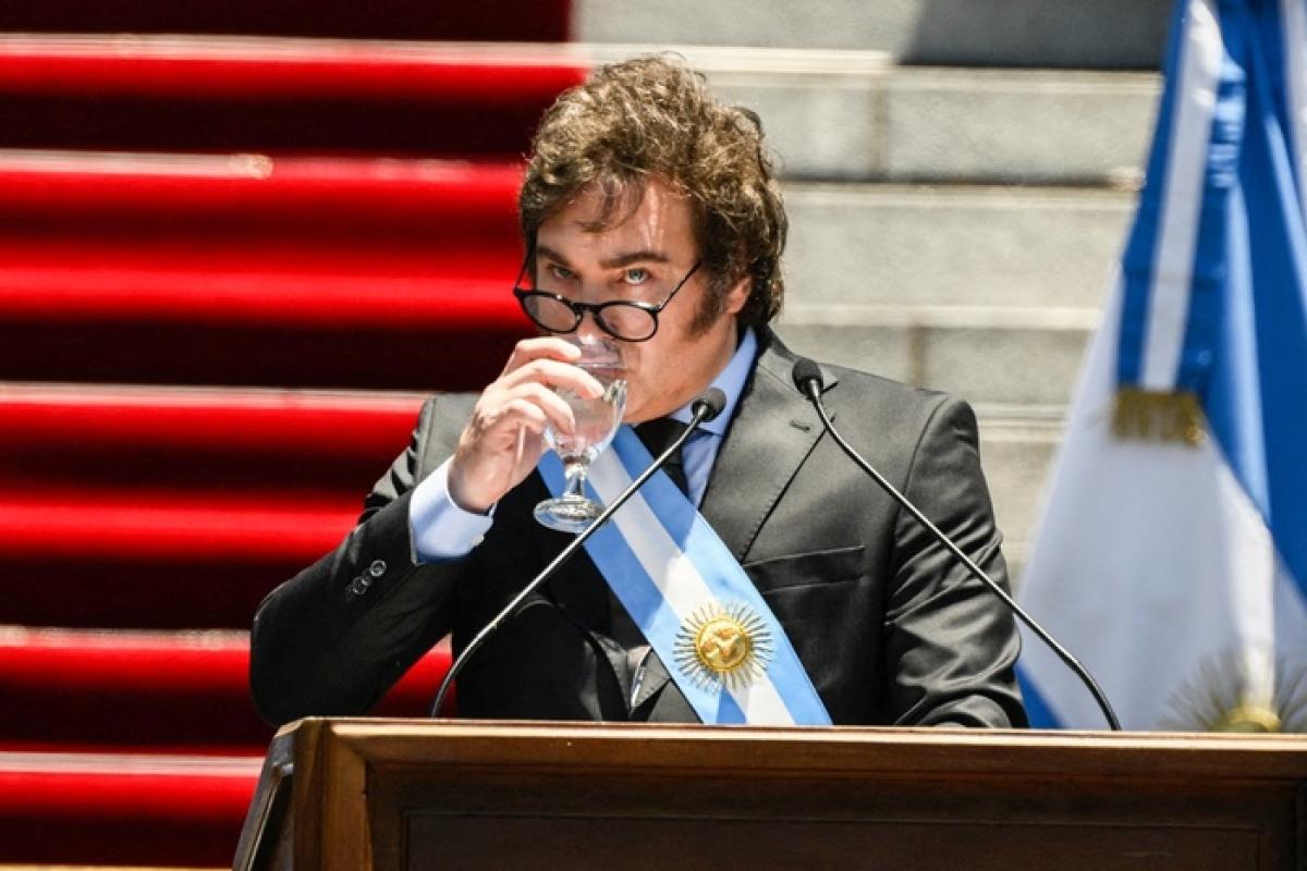 El esquema de bandas cambiarias en la mira: crece la presión devaluatoria tras el revés electoral