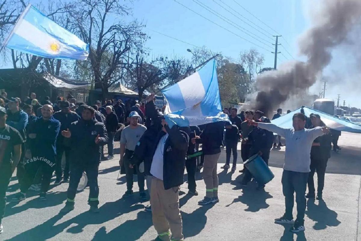 Pese a la ayuda del Gobierno bonaerense, ILVA despidió a sus 300 trabajadores y busca pagar indemnizaciones al 50%