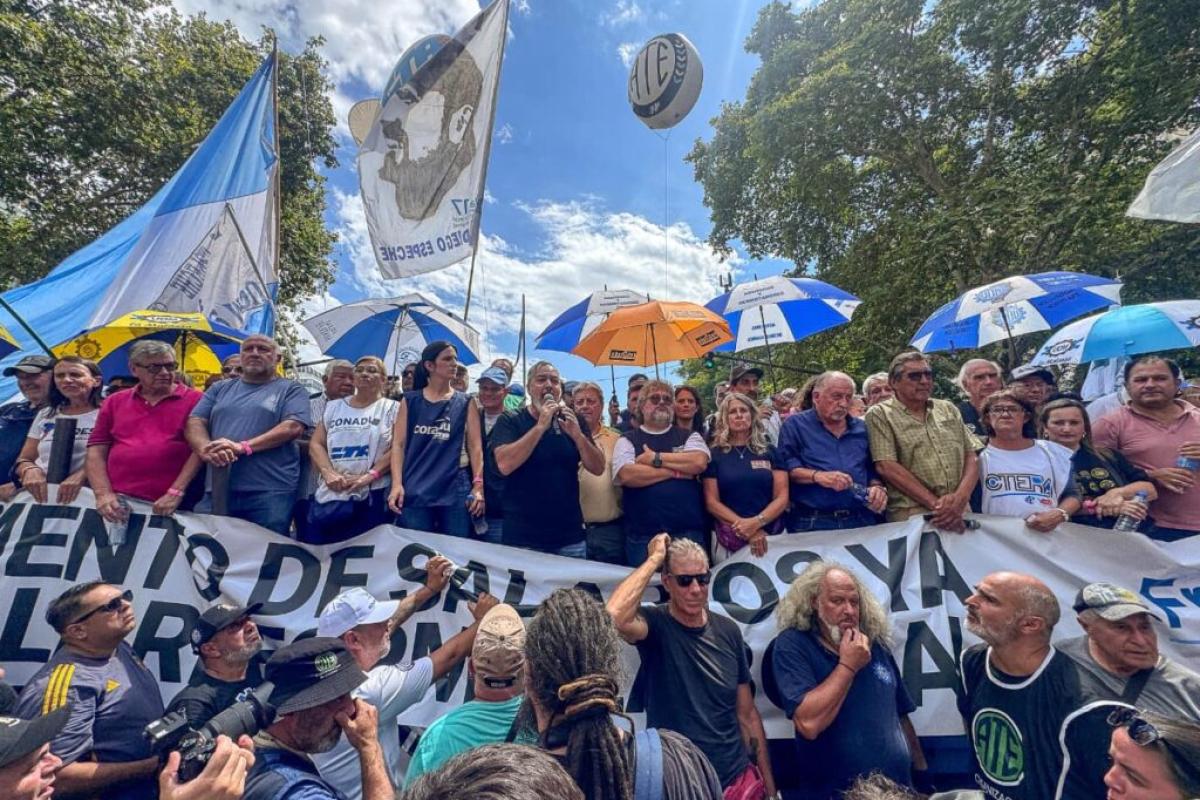 El Frente Sindical y la UOM se adelantan a la CGT y convocan a un paro con movilización contra la Reforma Laboral
