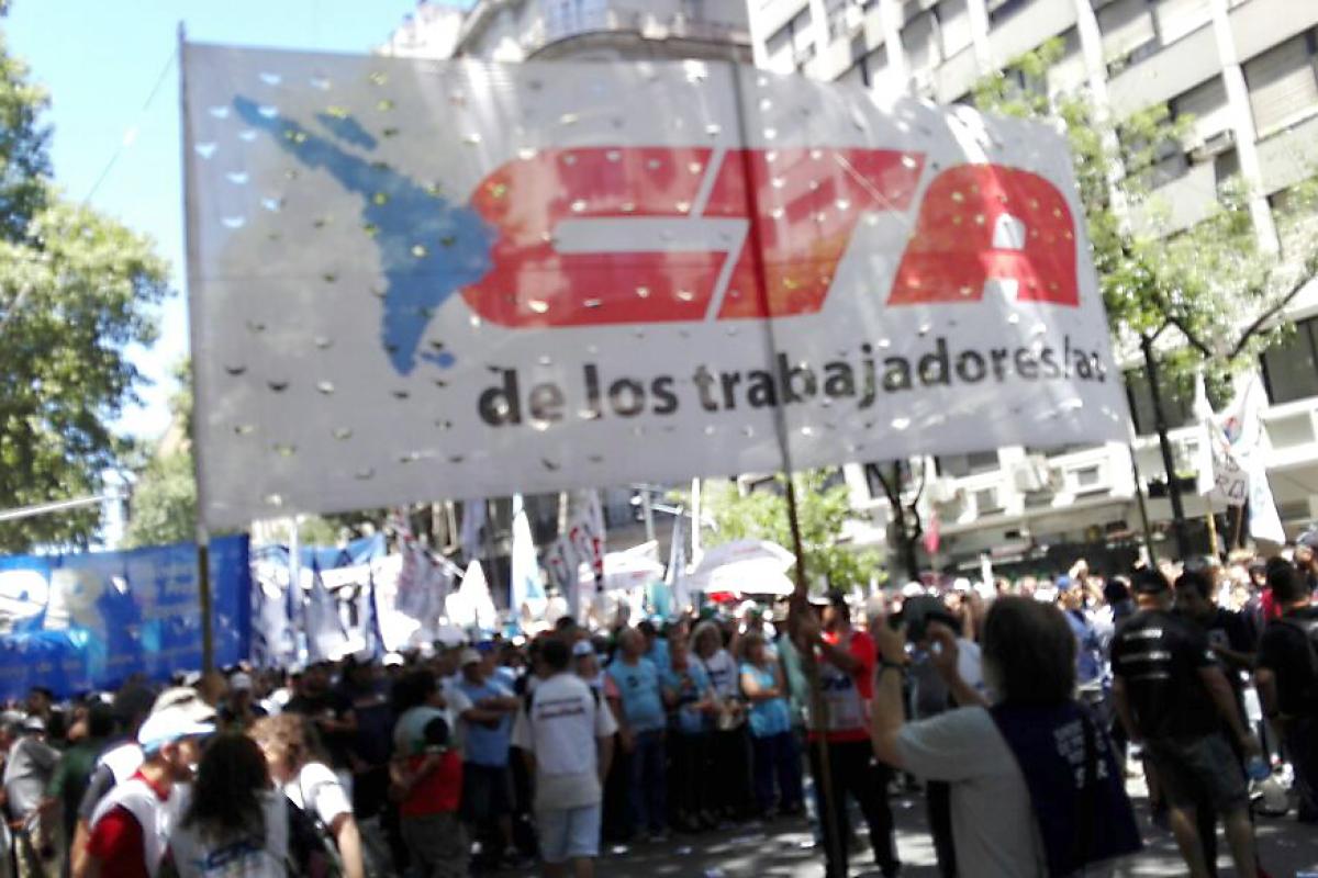 Alerta de la CTA: fuga del préstamo del FMI, caída salarial y una economía cada vez más endeudada