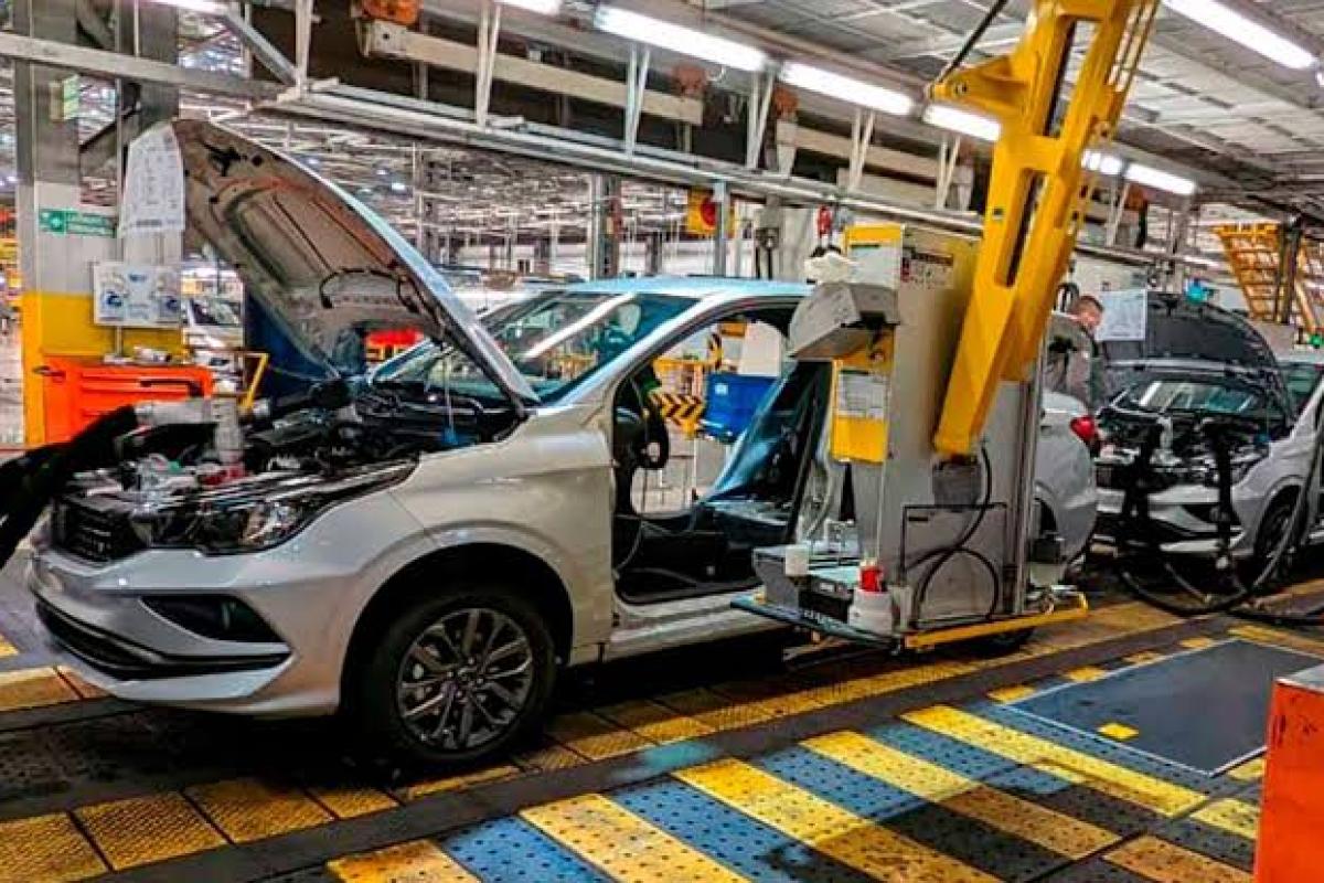 La industria automotriz profundiza la caída: la producción bajó 11,6% en agosto y acumula un retroceso del 17% en 2026