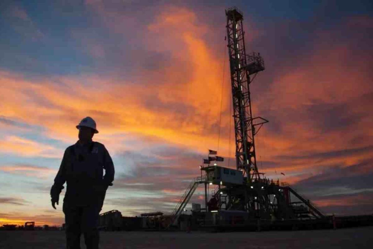 Petroleros amenazan con un paro nacional por salarios y ponen en alerta a la actividad hidrocarburífera