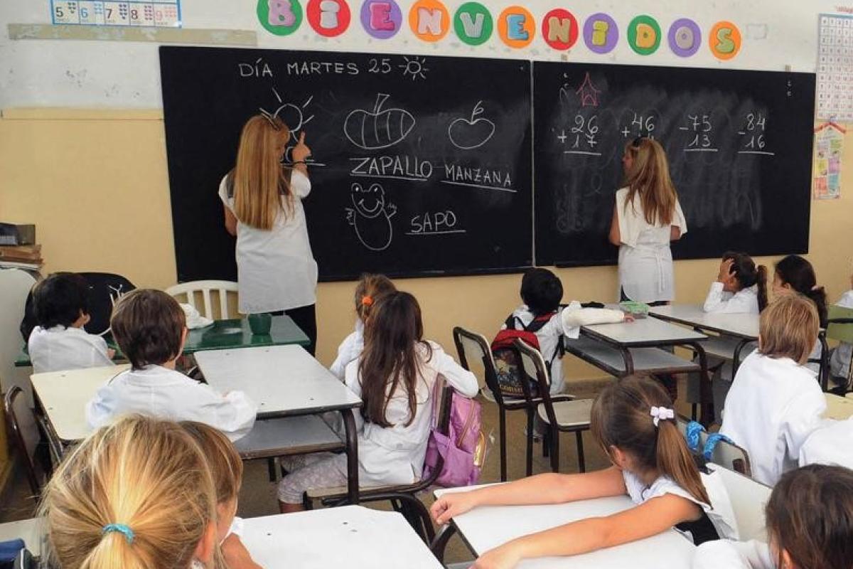 Docentes bonaerenses denuncian una fuerte caída salarial y advierten que peligra el inicio del ciclo lectivo 2026