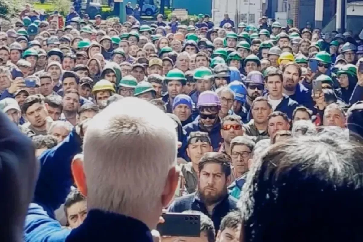 Tensión en Ternium: más de 150 empleados de limpieza quedaron afuera tras el paro en General Savio