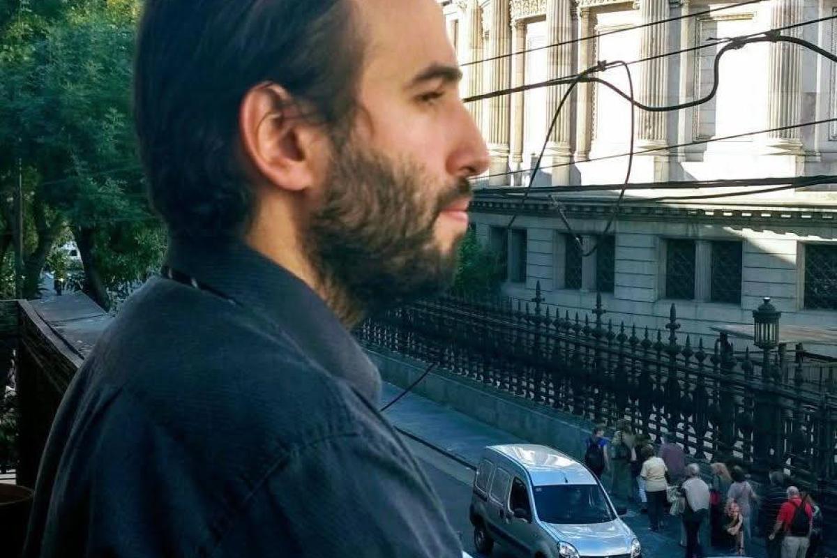 Libros si, alpargatas no: La reforma laboral de Milei