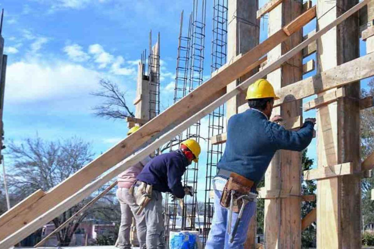 La UOCRA sumó un aporte empresario del 2% para financiar beneficios sociales y culturales para trabajadores de la construcción
