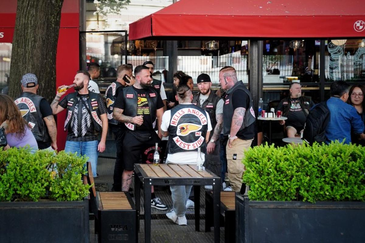 Violencia y tensión en La Plata por la llegada de los Hells Angels: peleas con trapitos y repartidores en el centro
