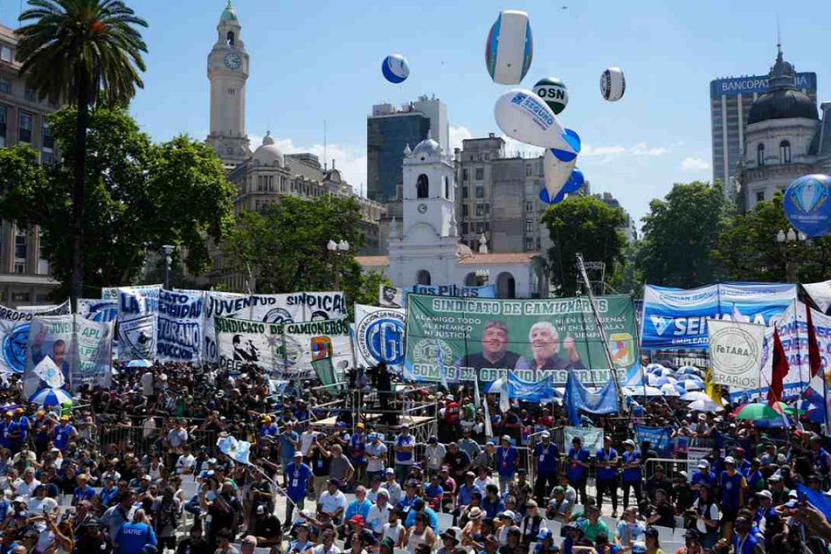 AMET advirtió que con la reforma laboral “están en juego la educación, el trabajo y el futuro”