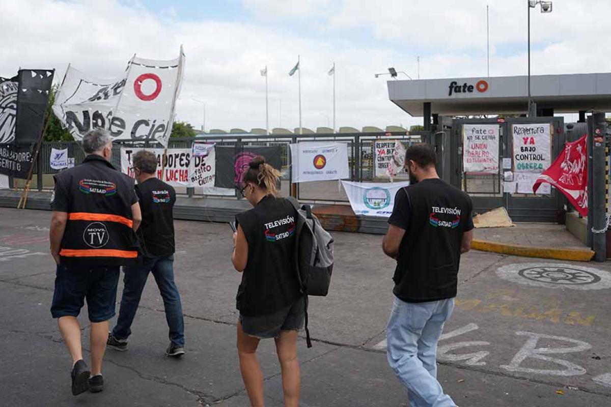 Conflicto en FATE: tensión entre el Gobierno y la empresa reaviva el recuerdo del cierre y la flexibilización laboral en los años noventa