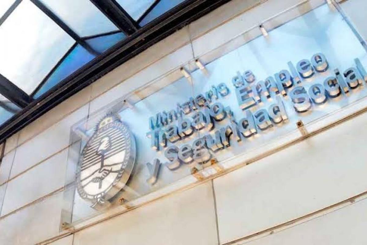 Las CTA presionan al Gobierno para que el Consejo del Salario vuelva a sesionar de manera presencial