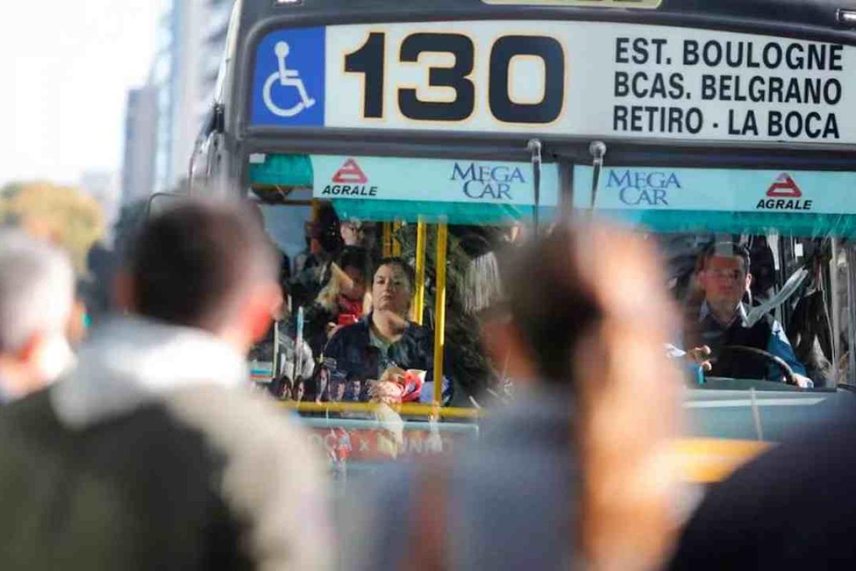 Empresas de colectivos reducen servicios y advierten que no podrán pagar salarios sin asistencia urgente