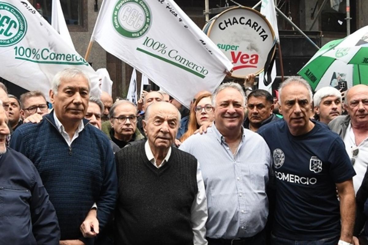 Cavalieri encabezó la columna de Comercio en la movilización de la CGT y reclamó defender el empleo y los salarios