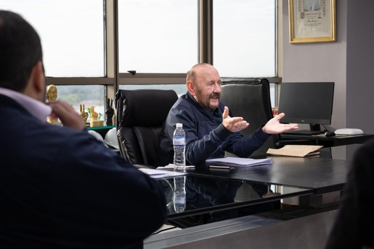 Insfrán anunció un aumento del 15% para estatales y llevó el incremento anual al 29%