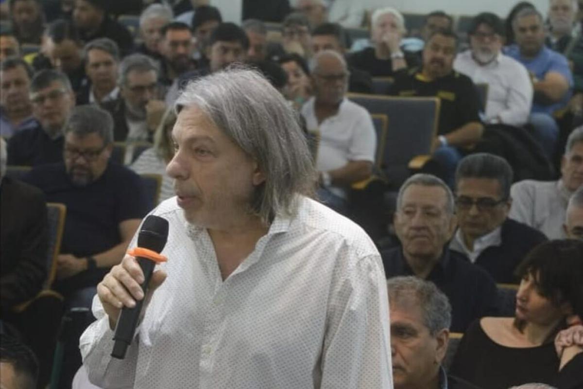 Daniel Ricci advirtió que los docentes universitarios acumulan “18 meses consecutivos de caída salarial”