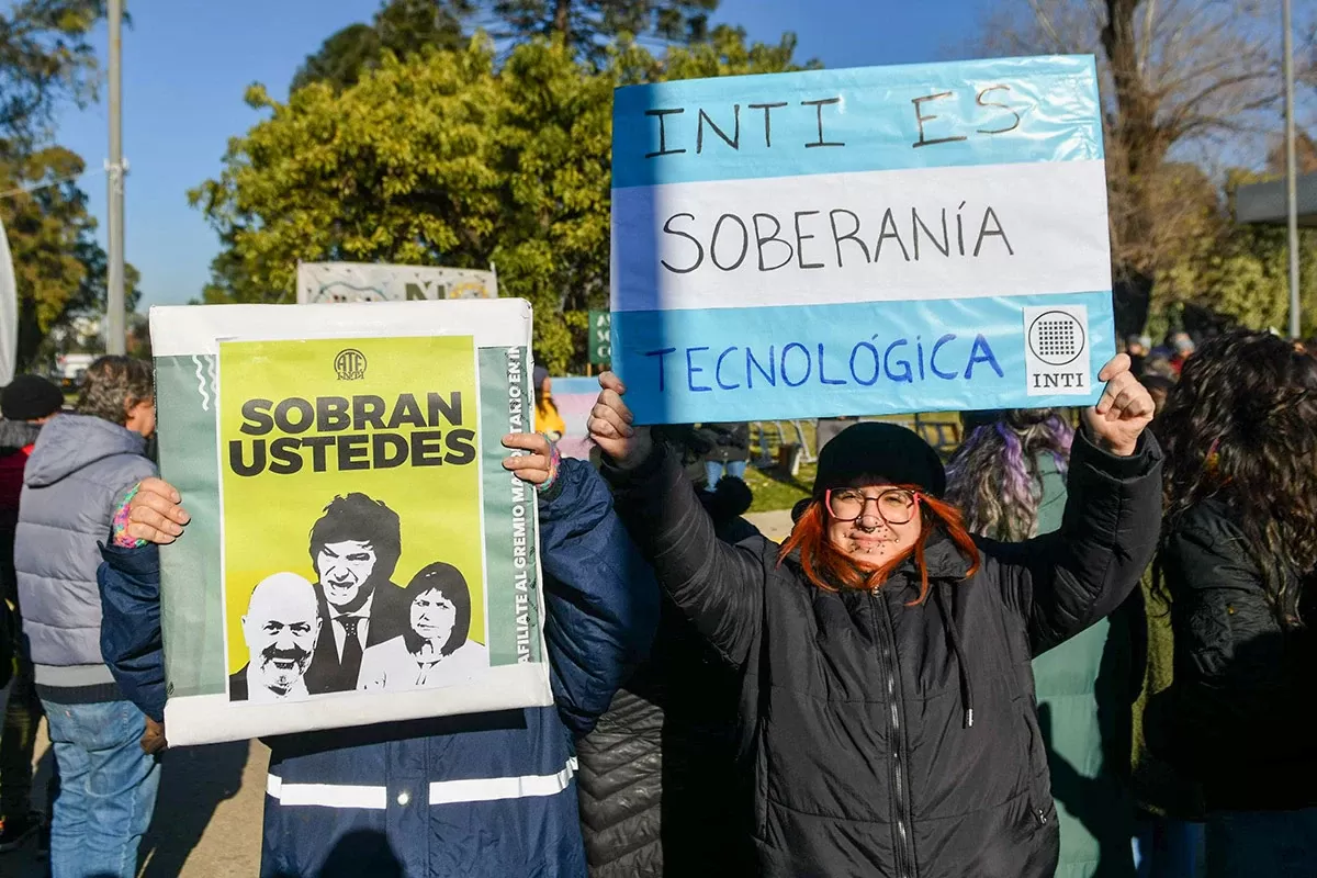 INTI suspende actividades y cierra sus puertas ante una protesta contra los despidos y las políticas del Gobierno