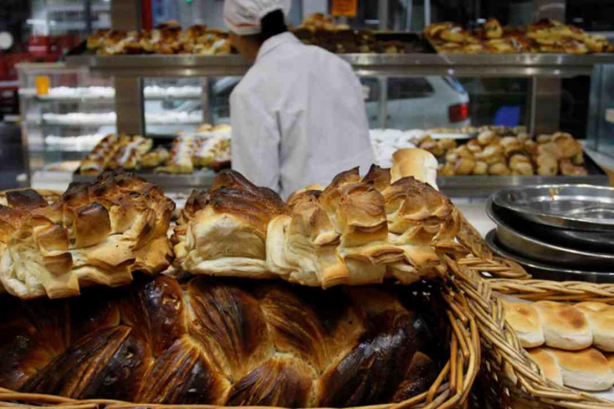 La crisis económica desploma la venta de pan y obliga al cierre de miles de panaderías