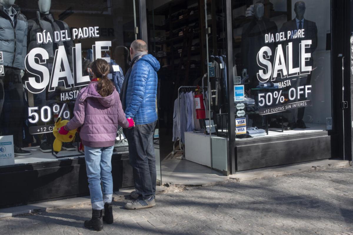 Día del Padre con sabor amargo: las ventas cayeron 1,7% pese a las promociones