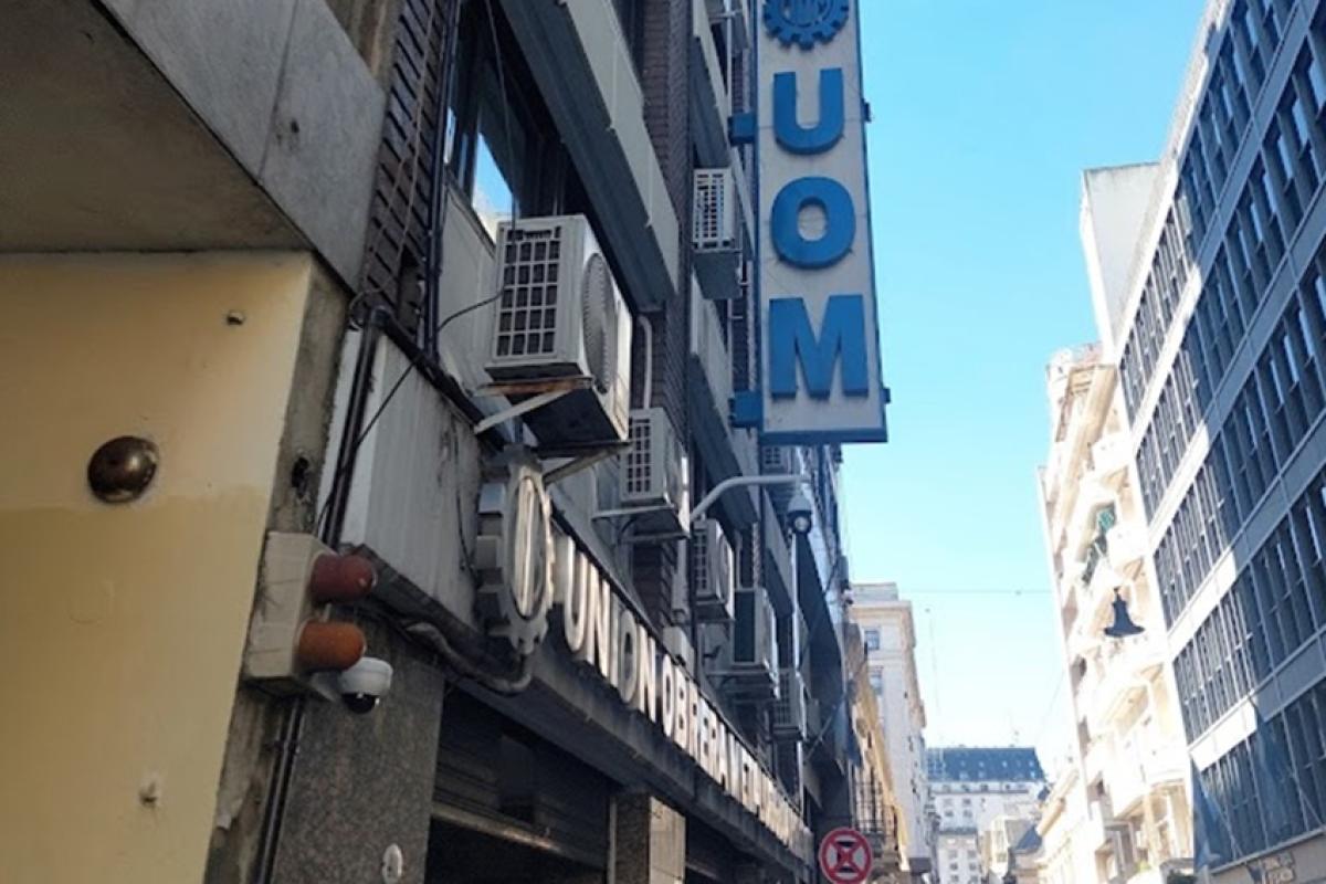 Allanan la sede de la UOM en una causa contra Abel Furlán y crece la tensión en la previa de la elección del gremio