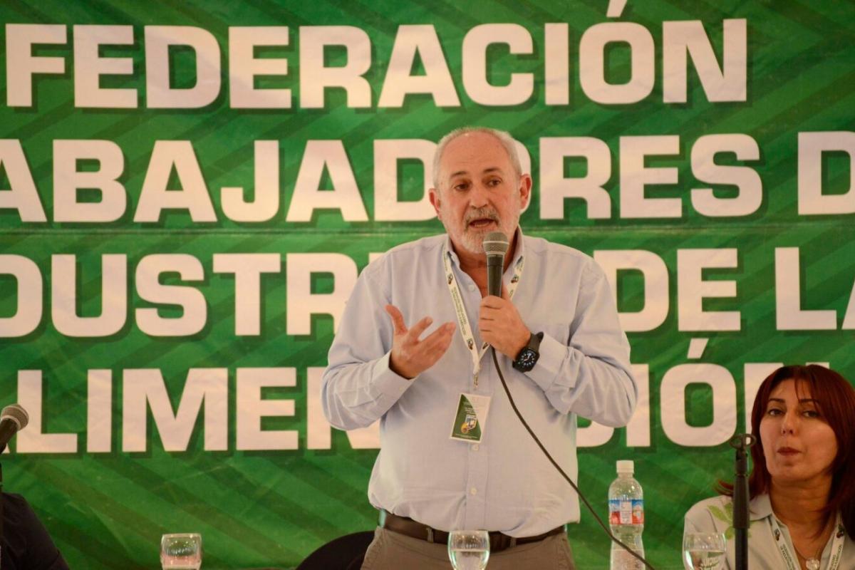 El gremio de la Alimentación rechaza el tope salarial y advierte con un paro