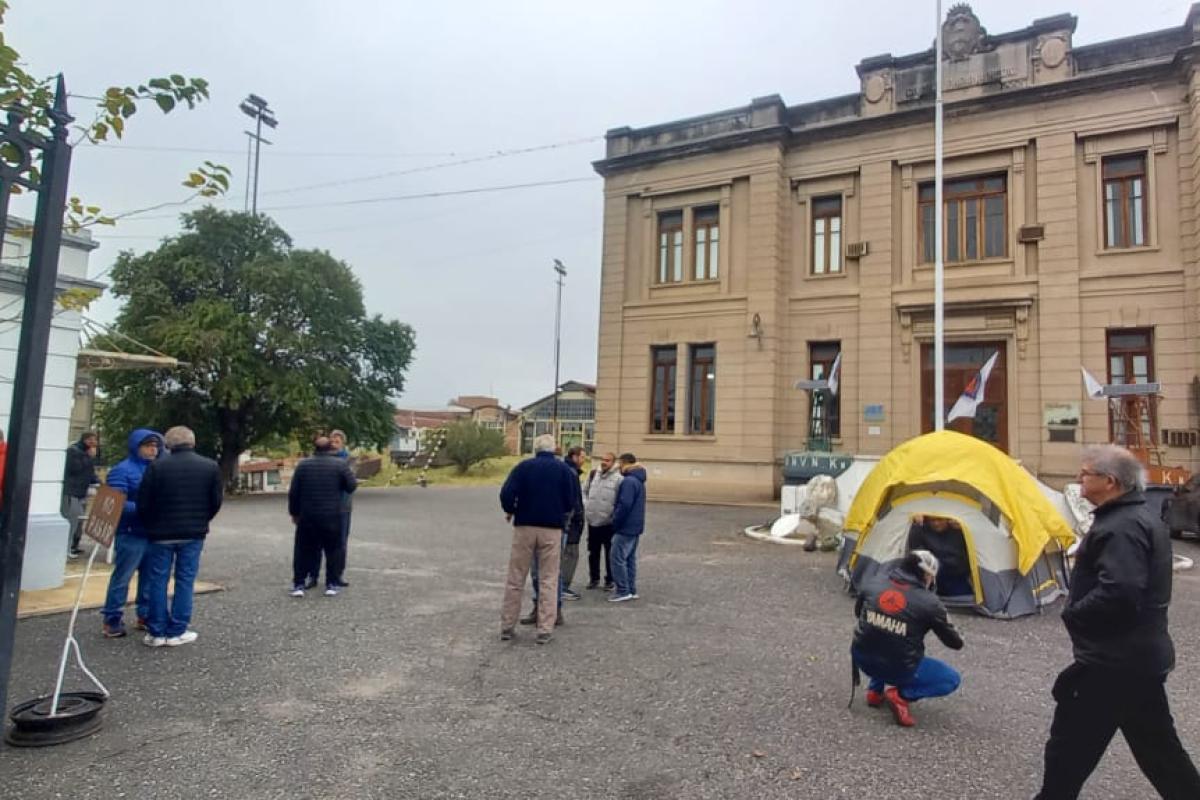 Ocupación de oficinas en Puertos: trabajadores de Dragado y Balizamiento exigen respuestas por su futuro laboral