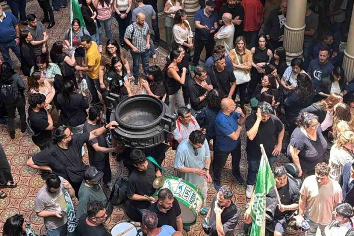 El Gobierno convocó a la CGT, las CTA y empresarios para definir el nuevo Salario Mínimo el 26 de noviembre