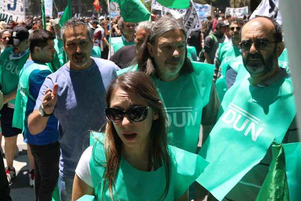 Paro total en las universidades nacionales: docentes y no docentes reclaman salarios dignos y más presupuesto