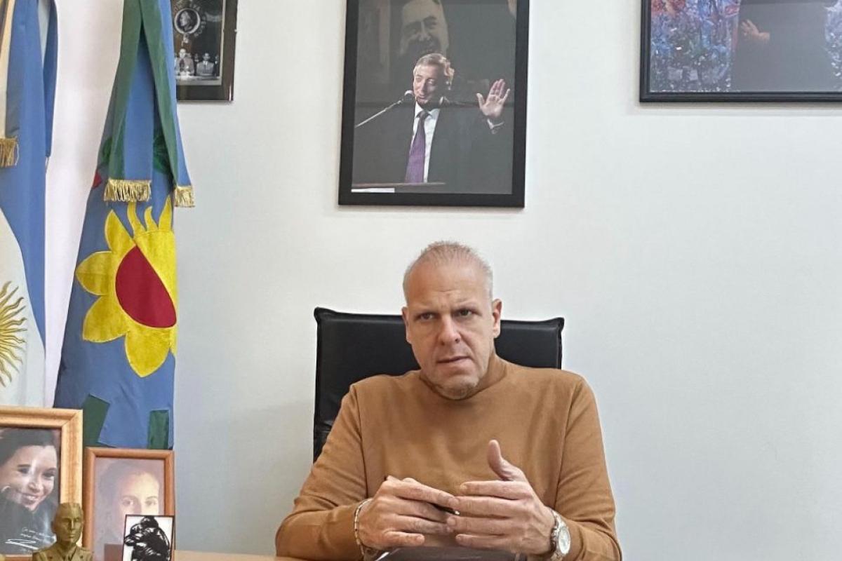 Puella: ''Tras una sentencia armada, un balcón los enfermó y la plaza los mato''