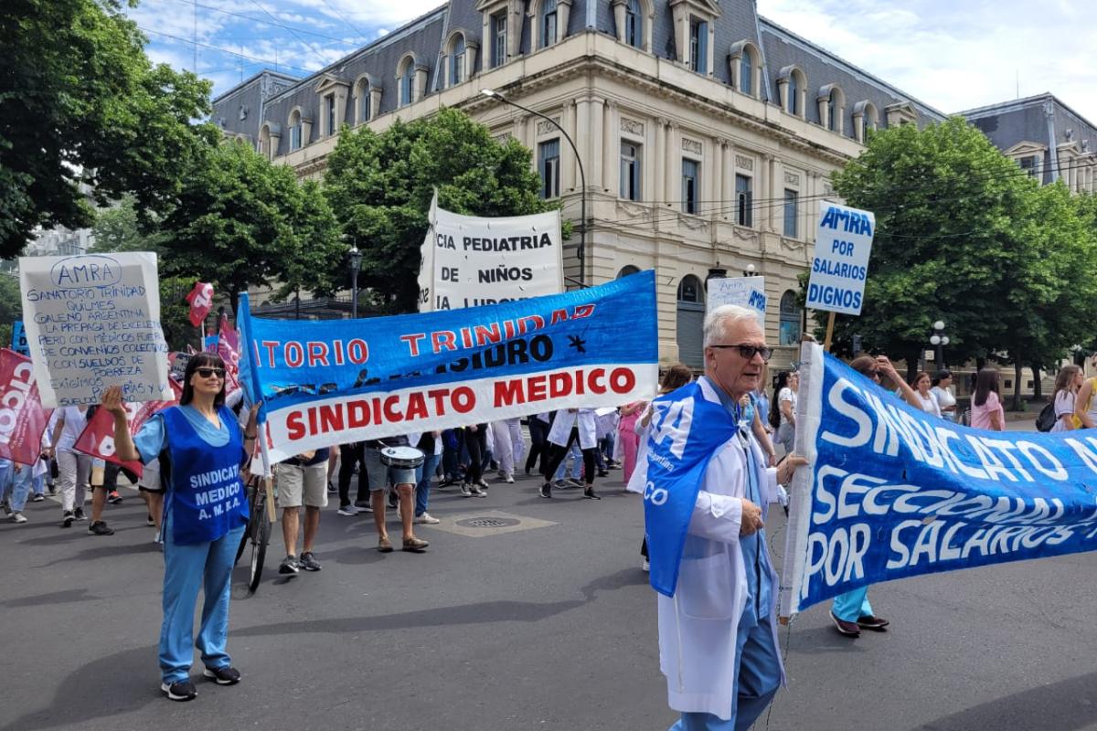 AMRA denunció una pérdida salarial del 25% y reclamó la apertura de paritarias en enero