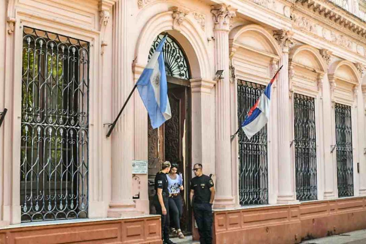 Misiones limita al 30% los descuentos salariales de los empleados públicos ante el avance del endeudamiento