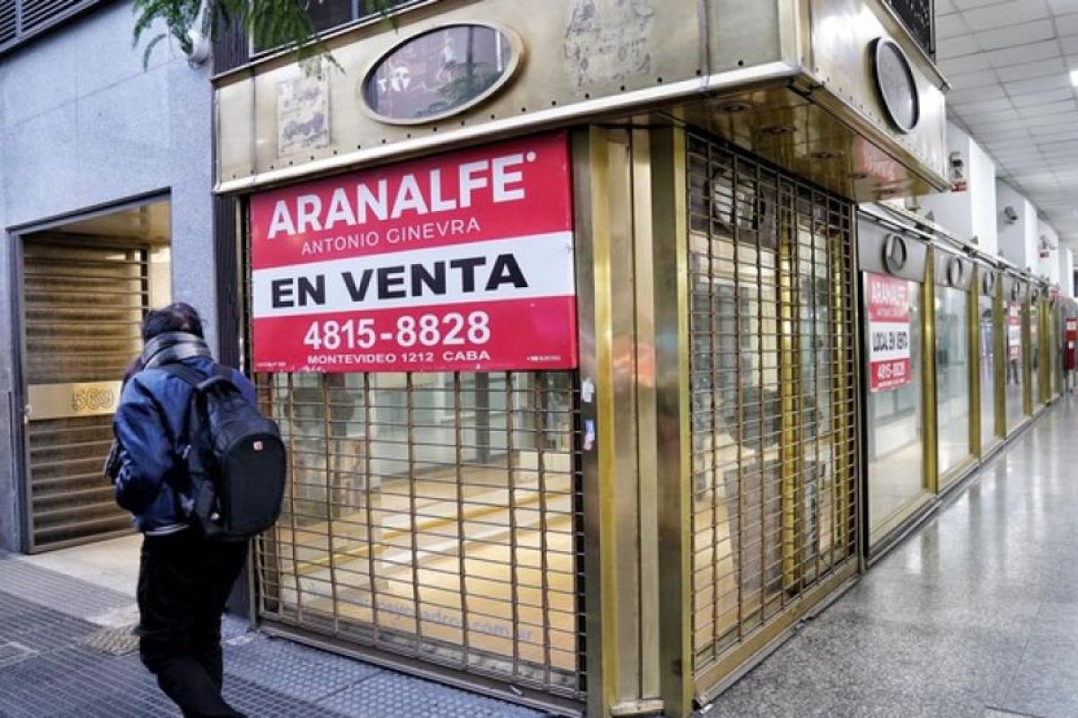Se vacían los comercios porteños: aumentaron los locales sin actividad y se duplicaron los que buscan inquilino