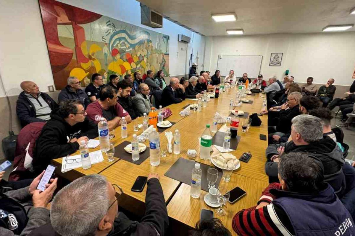 Nace un nuevo frente sindical para enfrentar las políticas del gobierno libertario