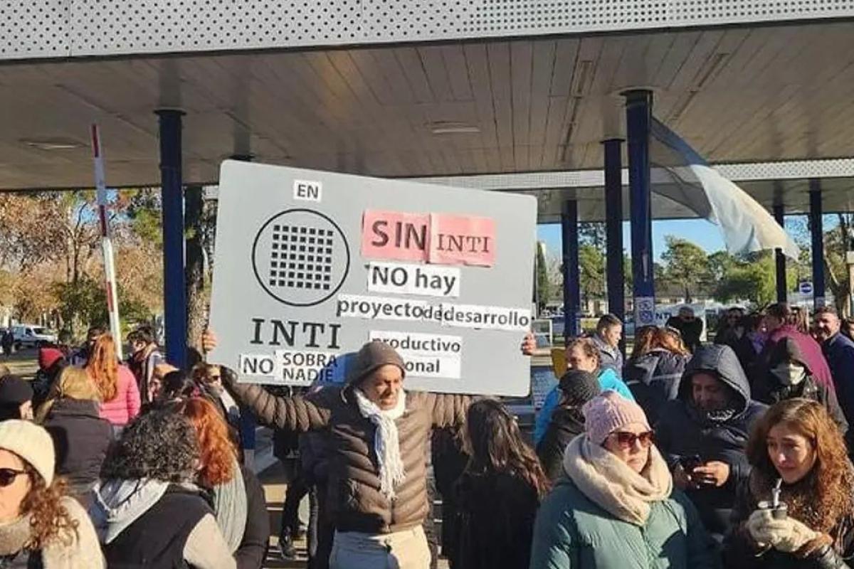 Nuevo revés judicial para el Gobierno: deberá apelar el fallo que frena la disolución del INTI