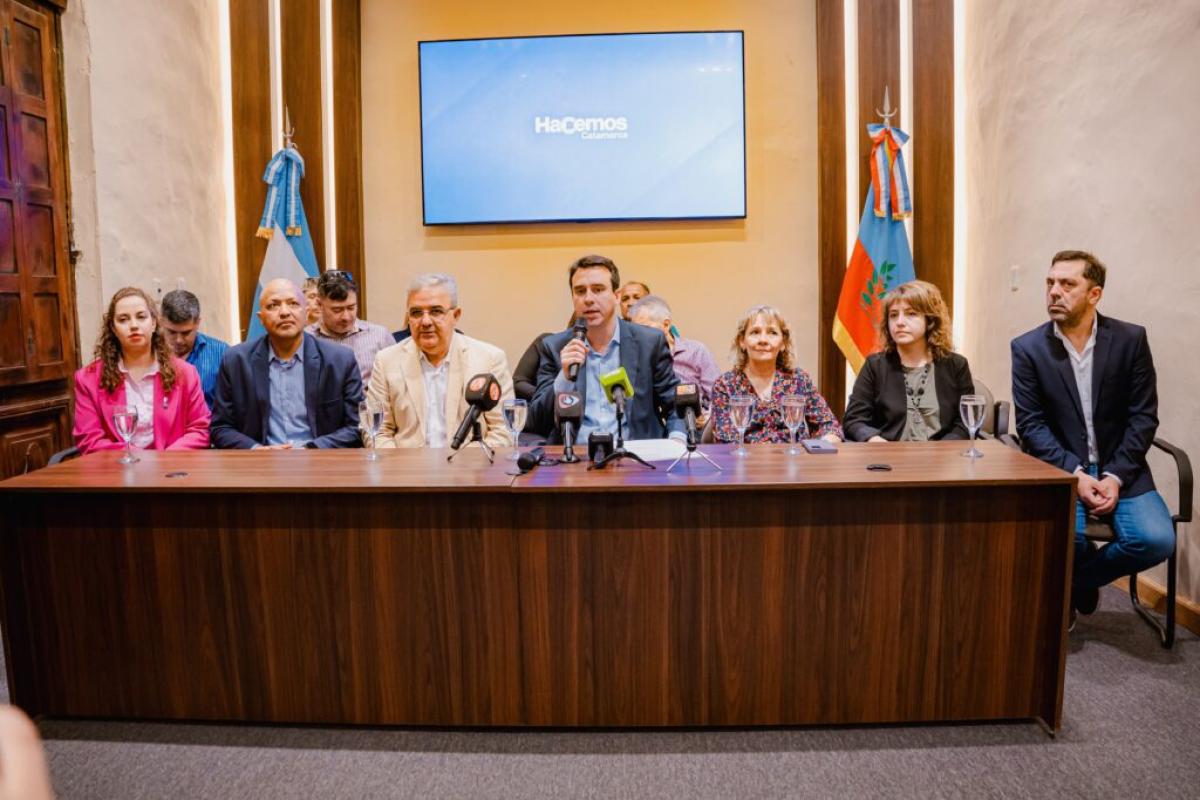 Catamarca anunció un bono de $120.000 para estatales y medidas complementarias