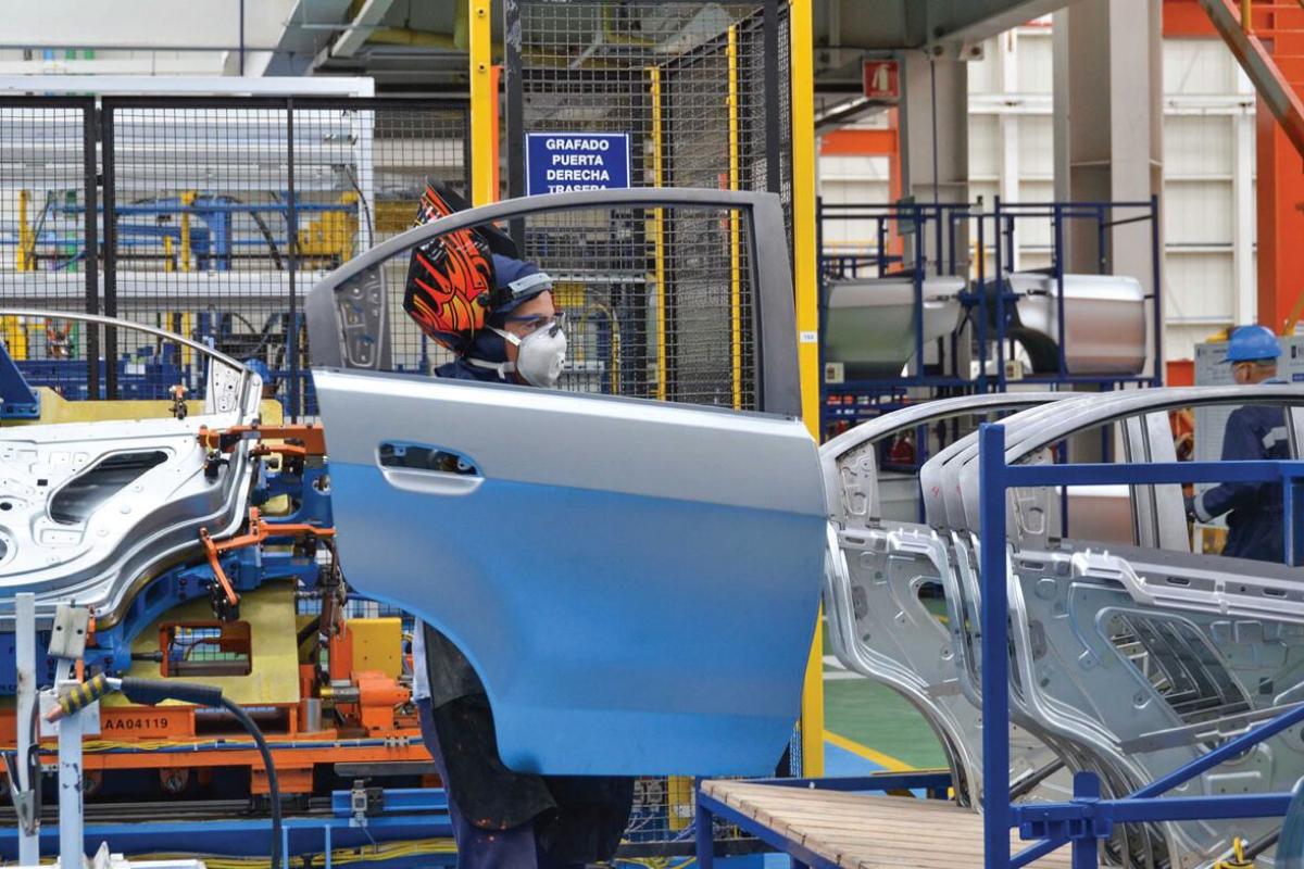 La industria autopartista profundiza su crisis: cayó casi 10% en el primer trimestre y crece la preocupación en el SMATA