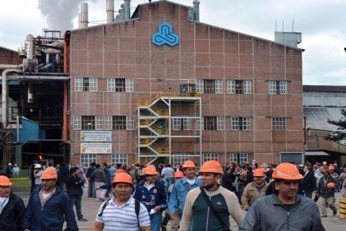 Delegados autoconvocados del Ingenio Ledesma afirmaron haber frenado despidos tras 23 días encadenados en el acceso a la planta
